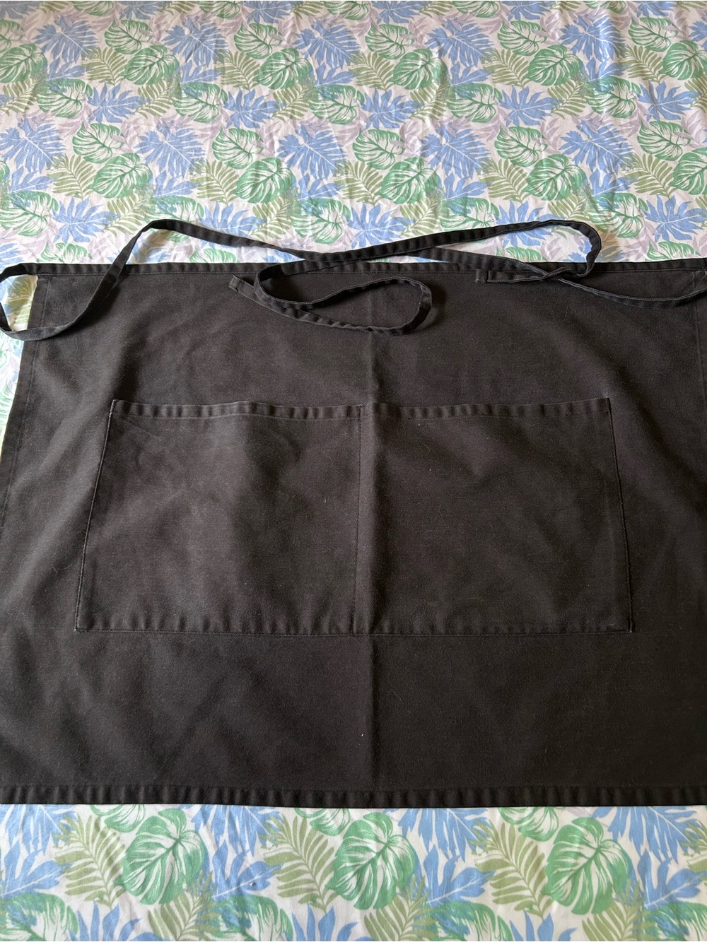 Allstar Uniforms Black 2-Pocket Server Waist Apron - Picture 8 of 11